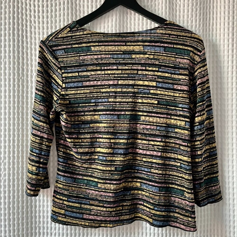 Vintage Jaipur stretchy striped V-neck top with 3/4 sleeves - Picture 3 of 4